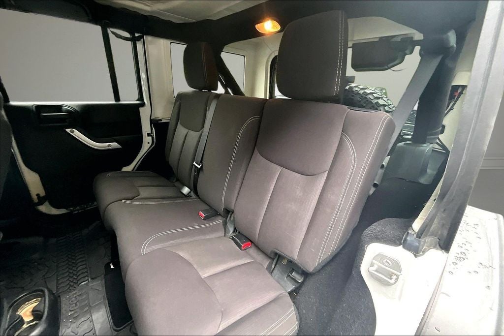 2015 Jeep Wrangler Unlimited Unlimited Sahara