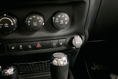 2012 Jeep Wrangler Unlimited Unlimited Sahara