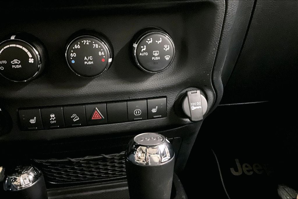 2012 Jeep Wrangler Unlimited Unlimited Sahara