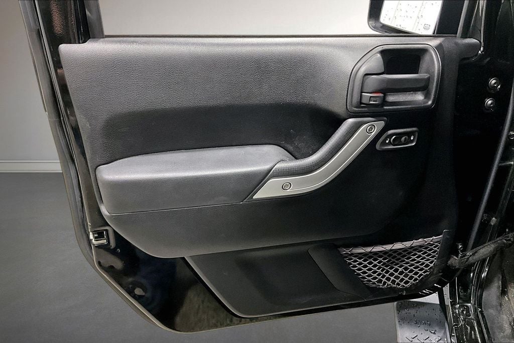 2012 Jeep Wrangler Unlimited Unlimited Sahara