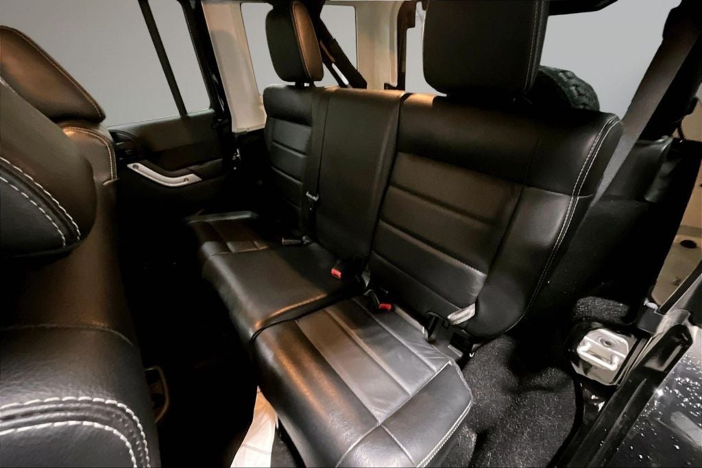 2012 Jeep Wrangler Unlimited Unlimited Sahara