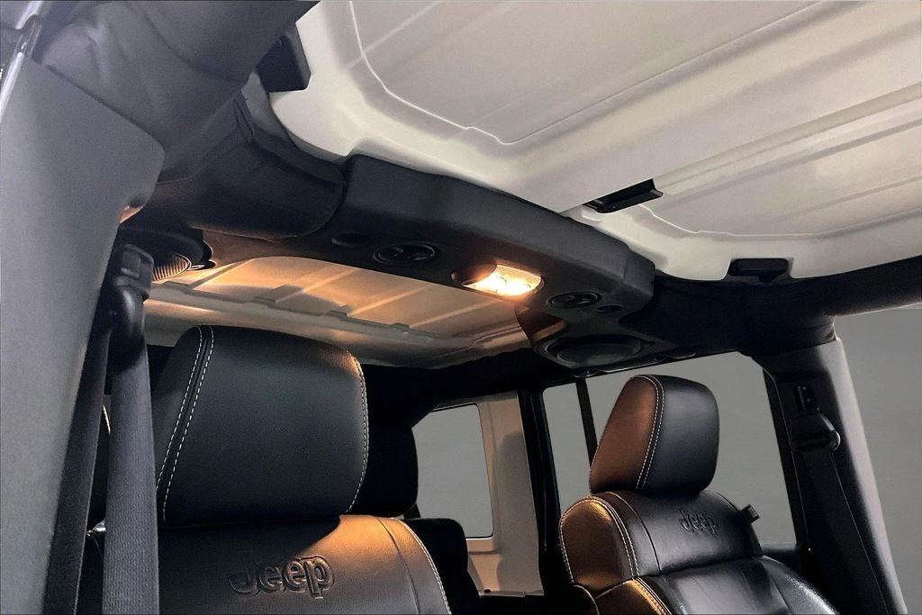 2012 Jeep Wrangler Unlimited Unlimited Sahara