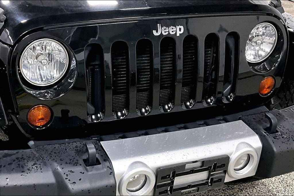 2012 Jeep Wrangler Unlimited Unlimited Sahara