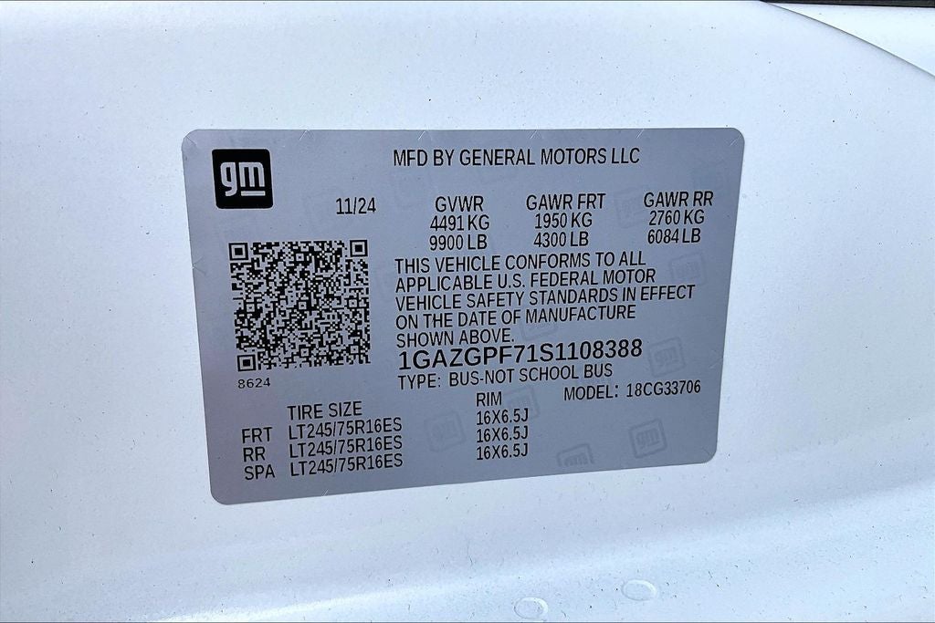 2025 Chevrolet Express Passenger LT Passenger