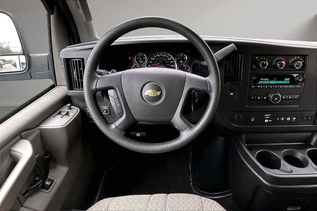 2025 Chevrolet Express Passenger LT Passenger