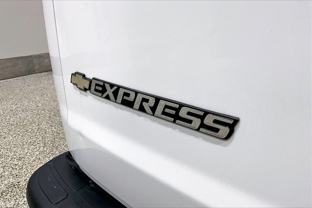 2020 Chevrolet Express Passenger LT Passenger