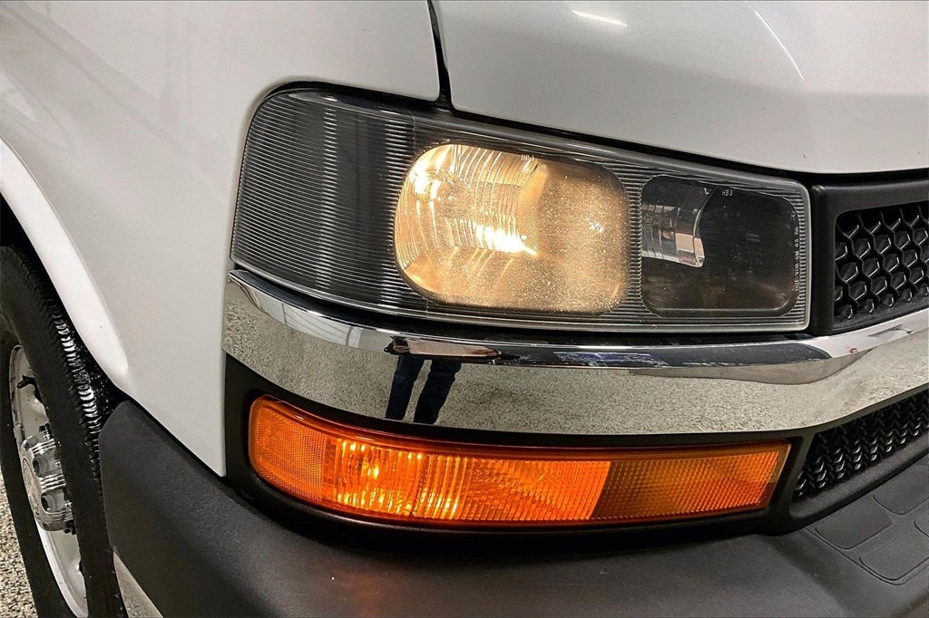 2020 Chevrolet Express Passenger LT Passenger