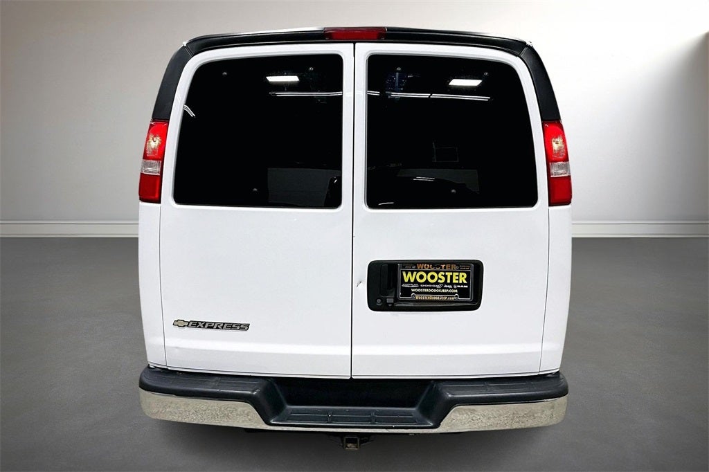 2020 Chevrolet Express Passenger LT Passenger