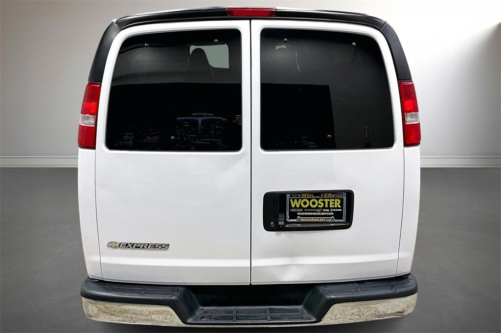 2020 Chevrolet Express Passenger LT Passenger