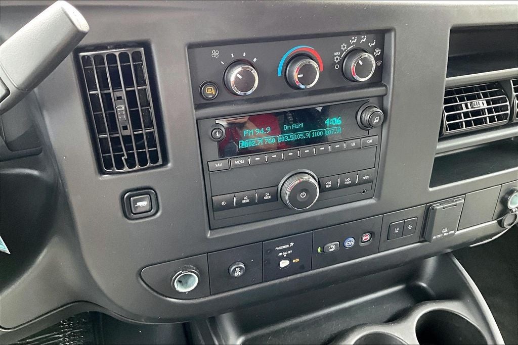 2024 Chevrolet Express Passenger LT Passenger