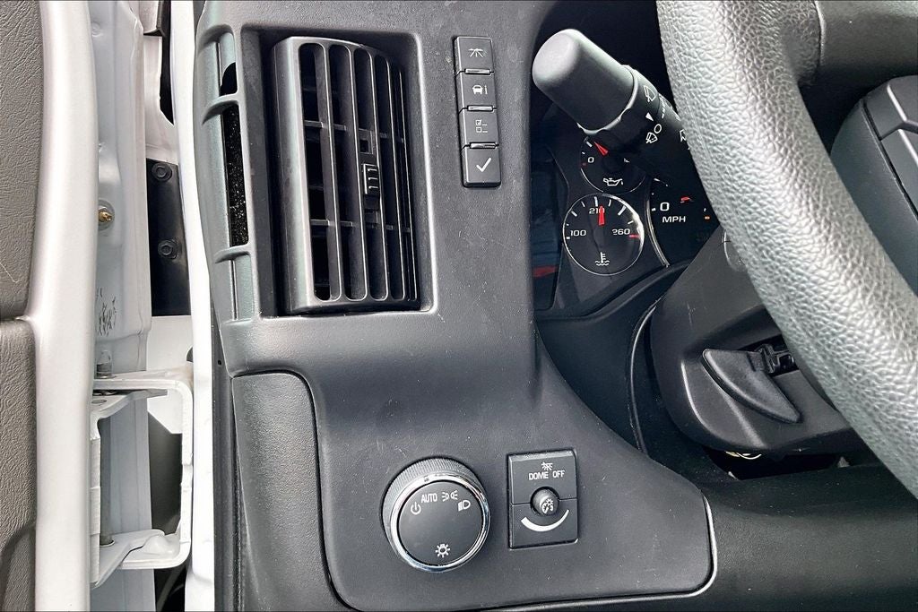 2024 Chevrolet Express Passenger LT Passenger