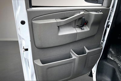 2024 Chevrolet Express Passenger LT Passenger
