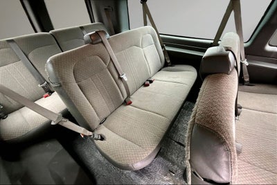 2024 Chevrolet Express Passenger LT Passenger