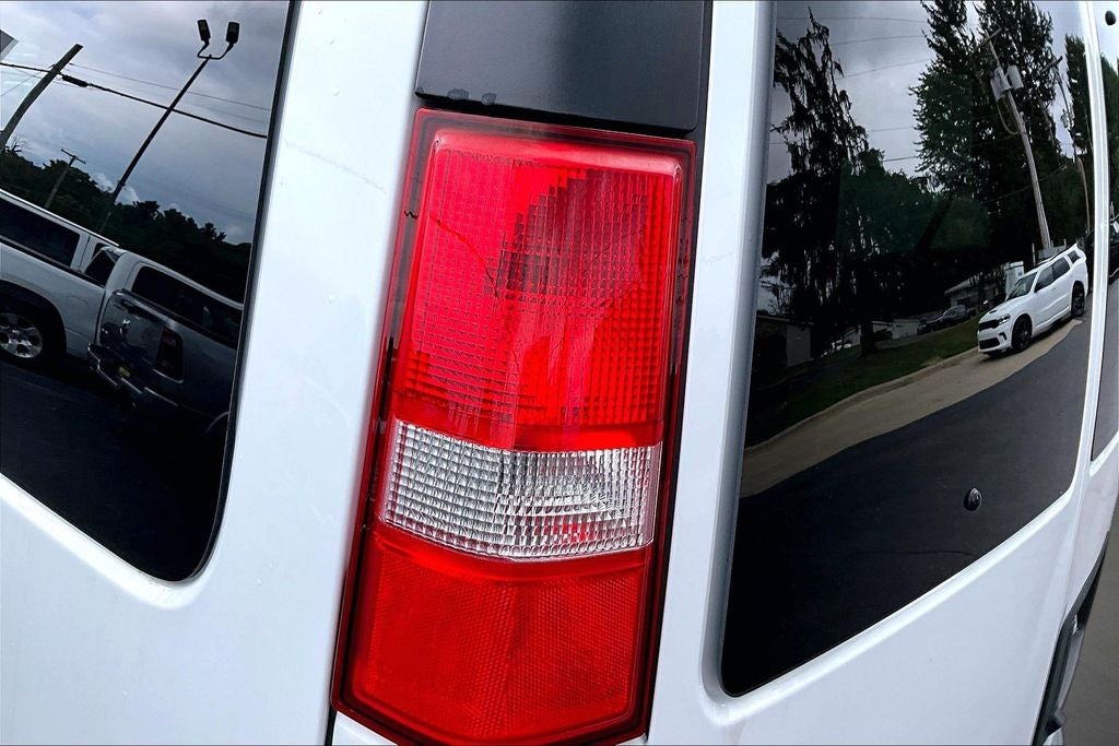 2024 Chevrolet Express Passenger LT Passenger