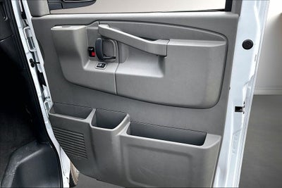 2024 Chevrolet Express Passenger LT Passenger