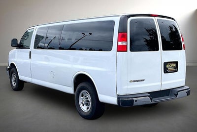 2024 Chevrolet Express Passenger LT Passenger