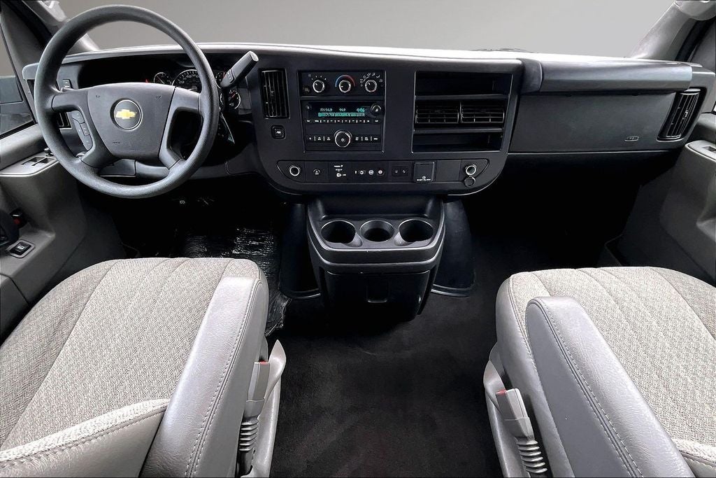 2024 Chevrolet Express Passenger LT Passenger