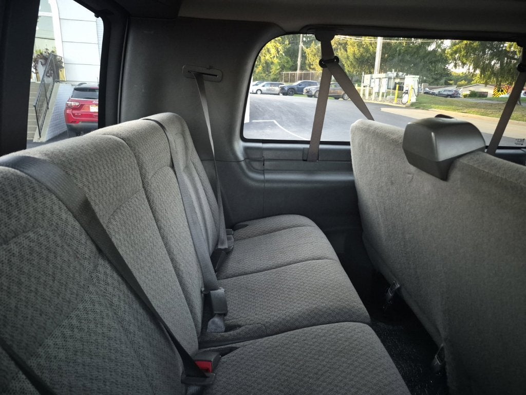 2024 Chevrolet Express Passenger LT Passenger