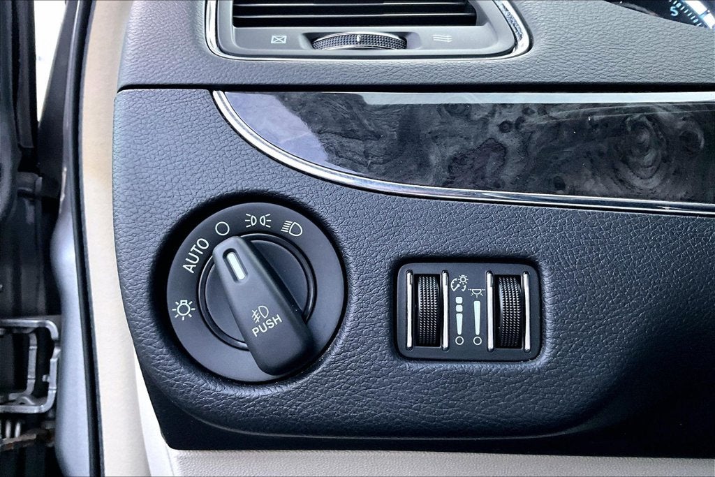 2014 Chrysler Town & Country Touring