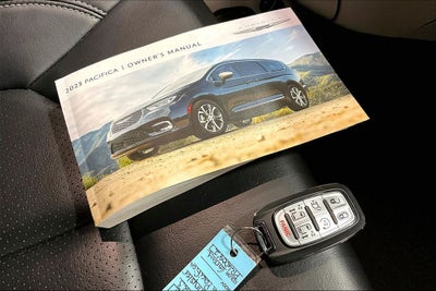 2023 Chrysler Pacifica Touring L