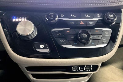 2021 Chrysler Pacifica Touring