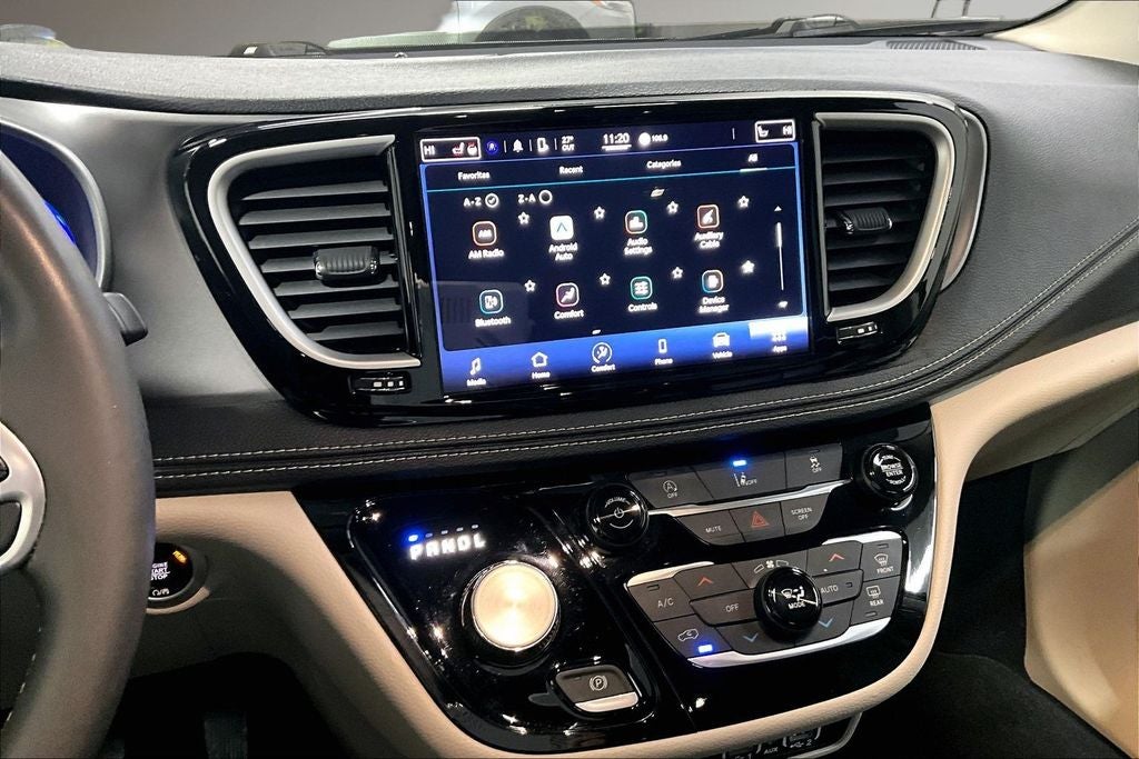 2022 Chrysler Pacifica Touring L