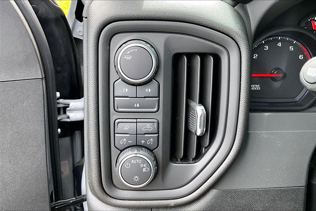 2025 Chevrolet Silverado 2500HD Custom