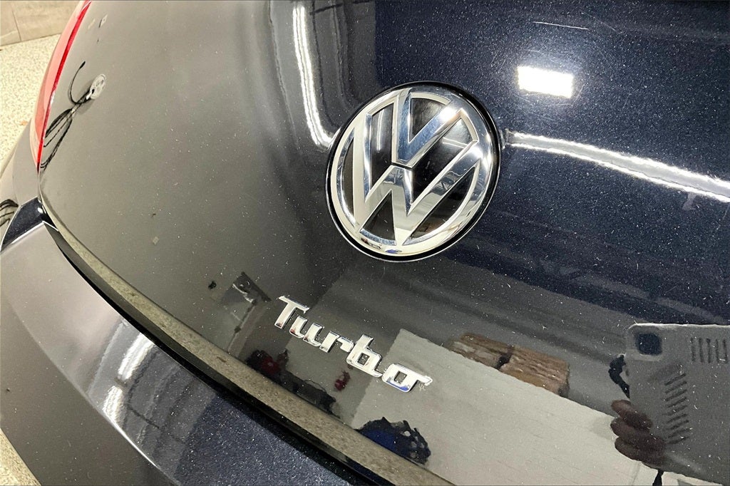 2019 Volkswagen Beetle 2.0T S
