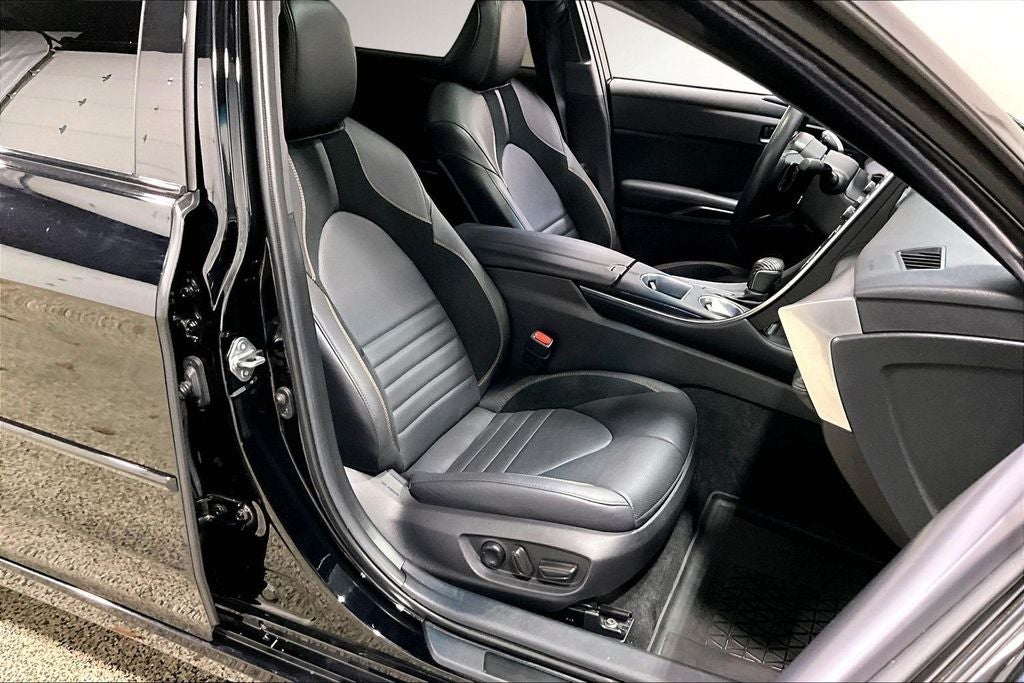 2022 Toyota Avalon Touring