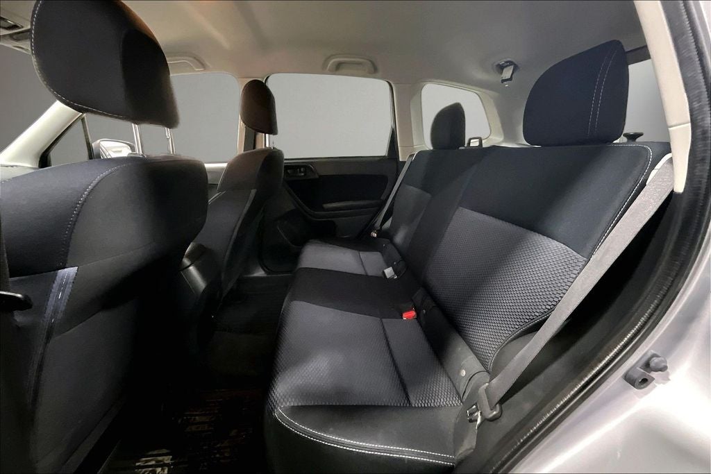 2016 Subaru Forester 2.5i