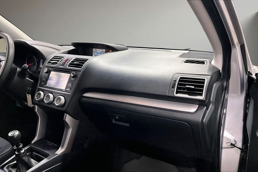 2016 Subaru Forester 2.5i