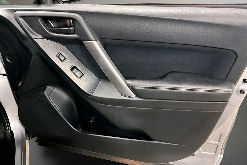 2016 Subaru Forester 2.5i