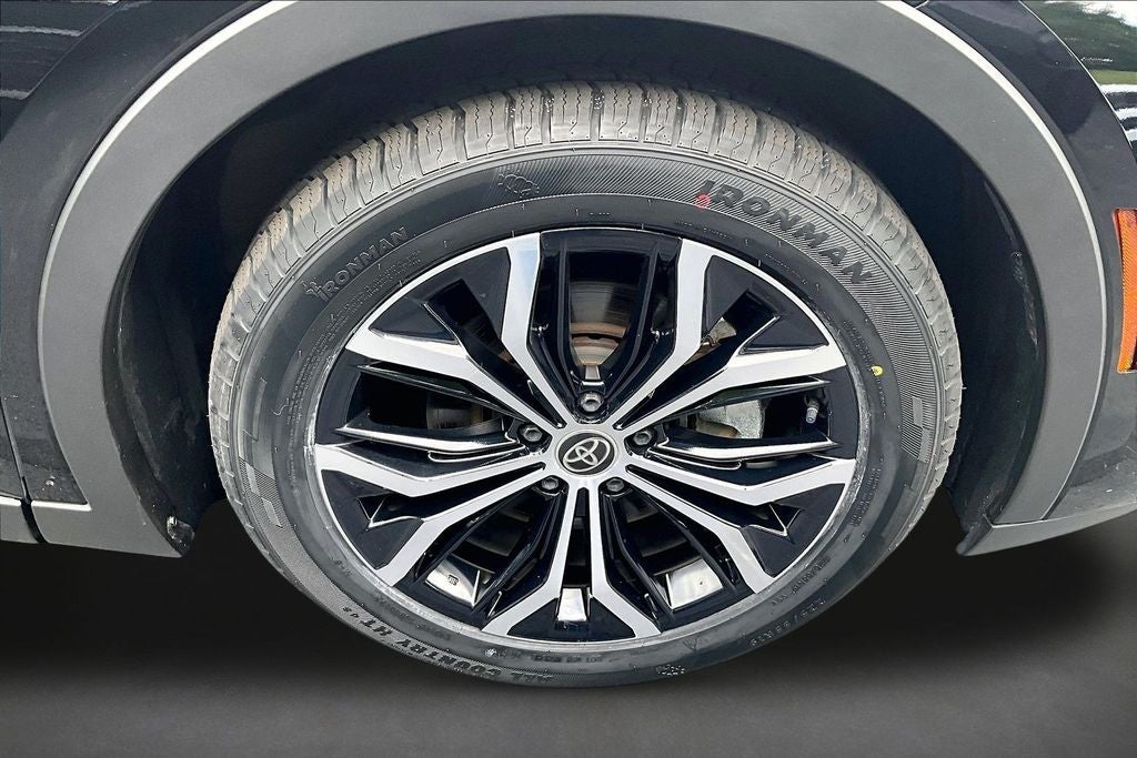 2023 Toyota Crown XLE