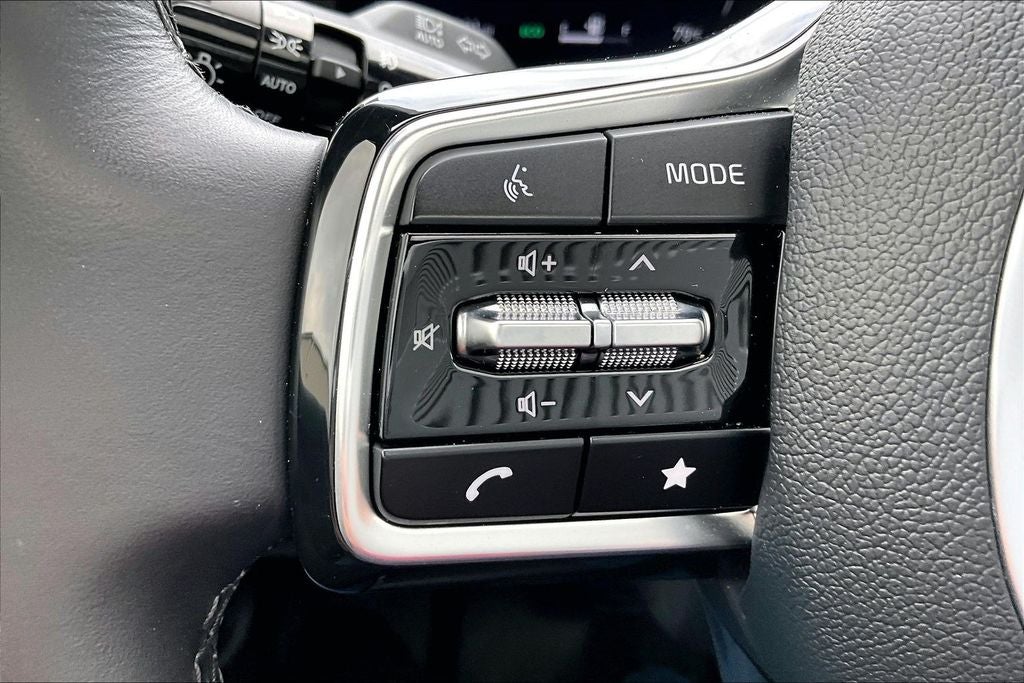 2025 Kia Carnival MPV SX