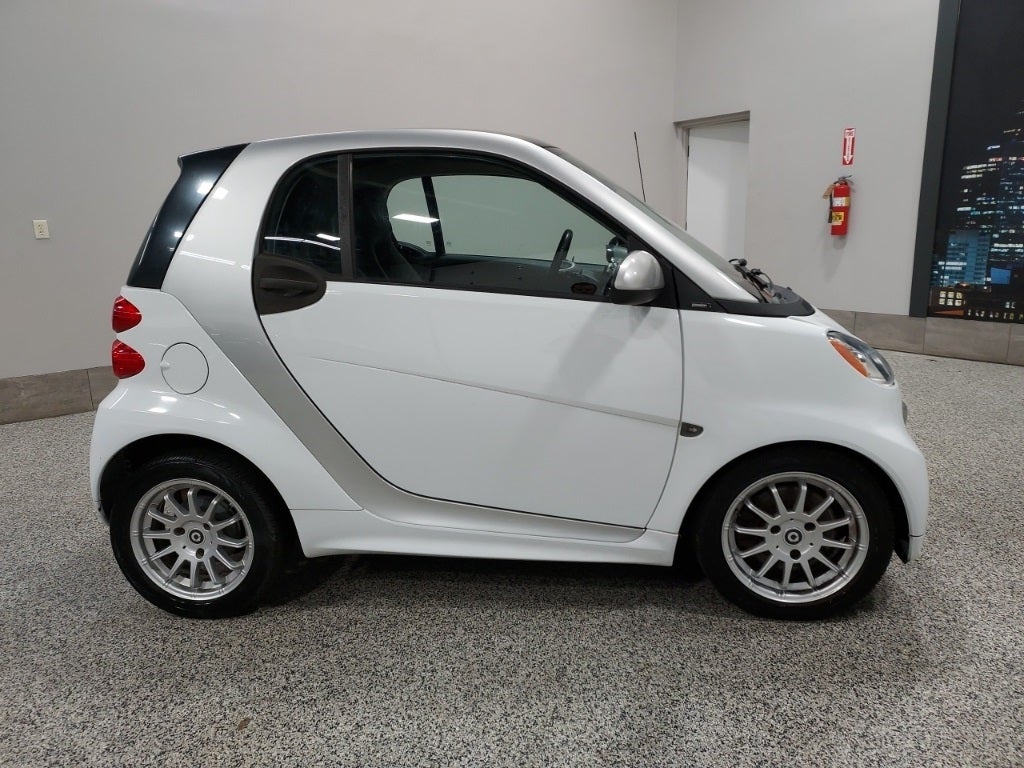 Used 2013 smart fortwo passion with VIN WMEEJ3BAXDK680172 for sale in Wooster, OH