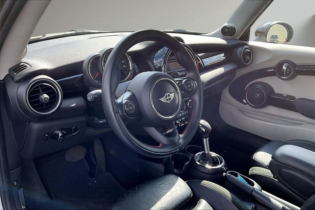 2015 MINI Hardtop Base