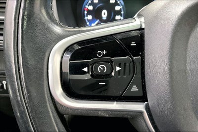 2020 Volvo XC90 T6 Momentum