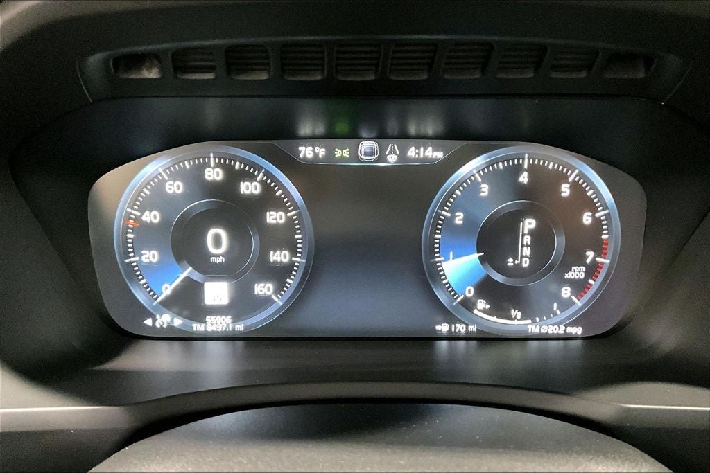 2020 Volvo XC90 T6 Momentum