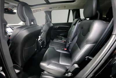 2020 Volvo XC90 T6 Momentum