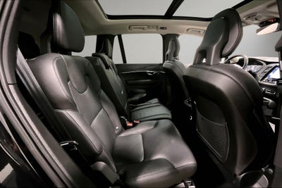 2020 Volvo XC90 T6 Momentum