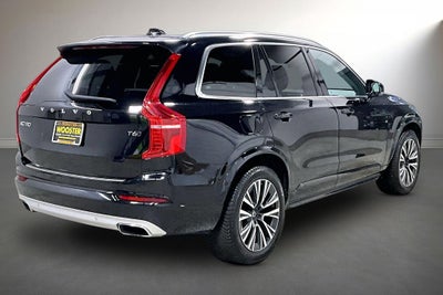 2020 Volvo XC90 T6 Momentum