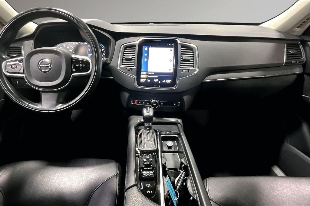 2020 Volvo XC90 T6 Momentum