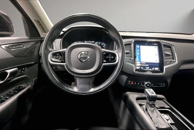 2020 Volvo XC90 T6 Momentum
