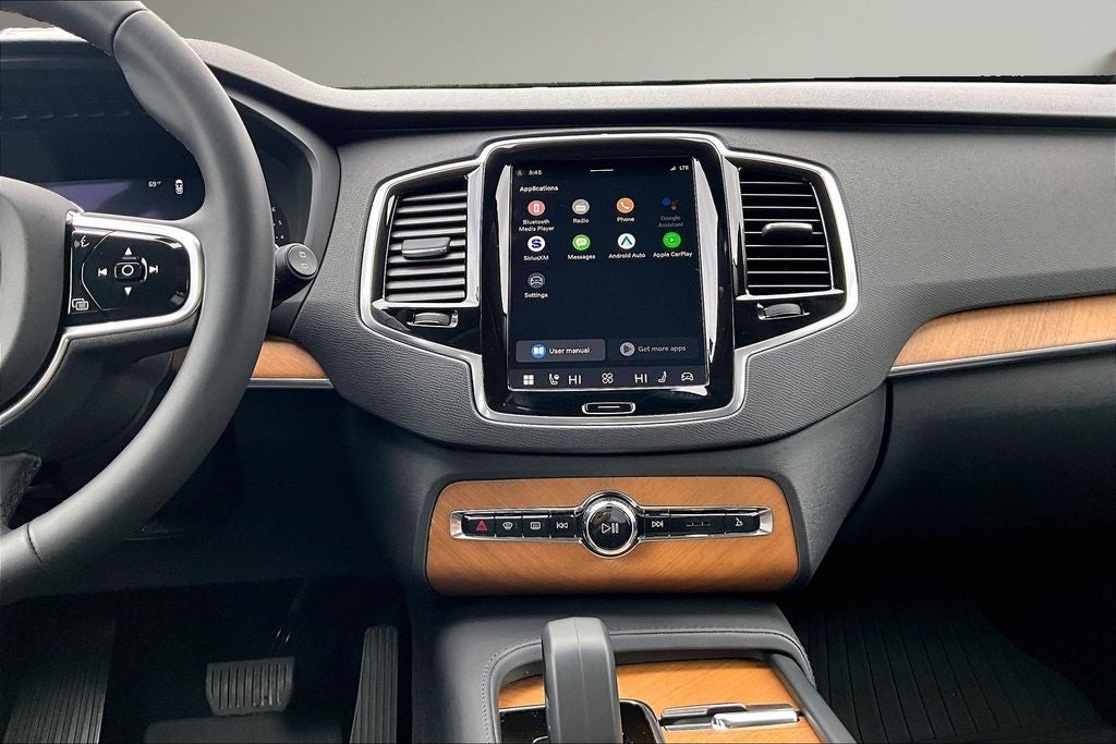 2024 Volvo XC90 B5 Plus