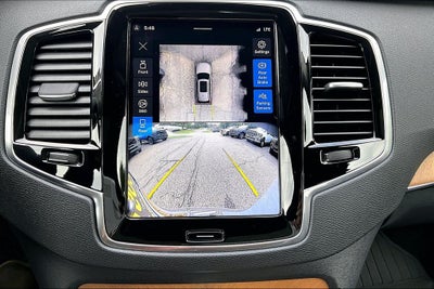 2024 Volvo XC90 B5 Plus