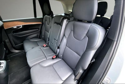 2024 Volvo XC90 B5 Plus