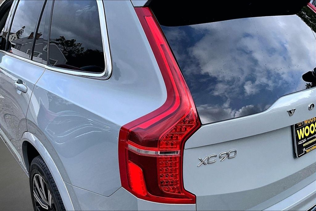 2024 Volvo XC90 B5 Plus