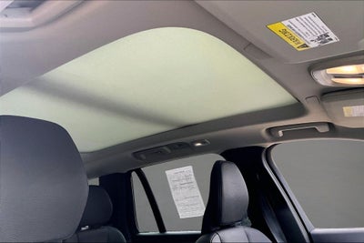 2024 Volvo XC90 B5 Plus
