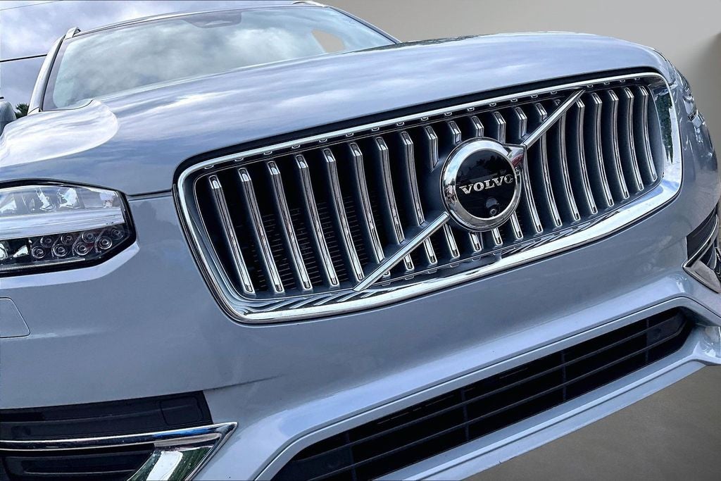 2024 Volvo XC90 B5 Plus