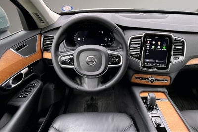 2024 Volvo XC90 B5 Plus